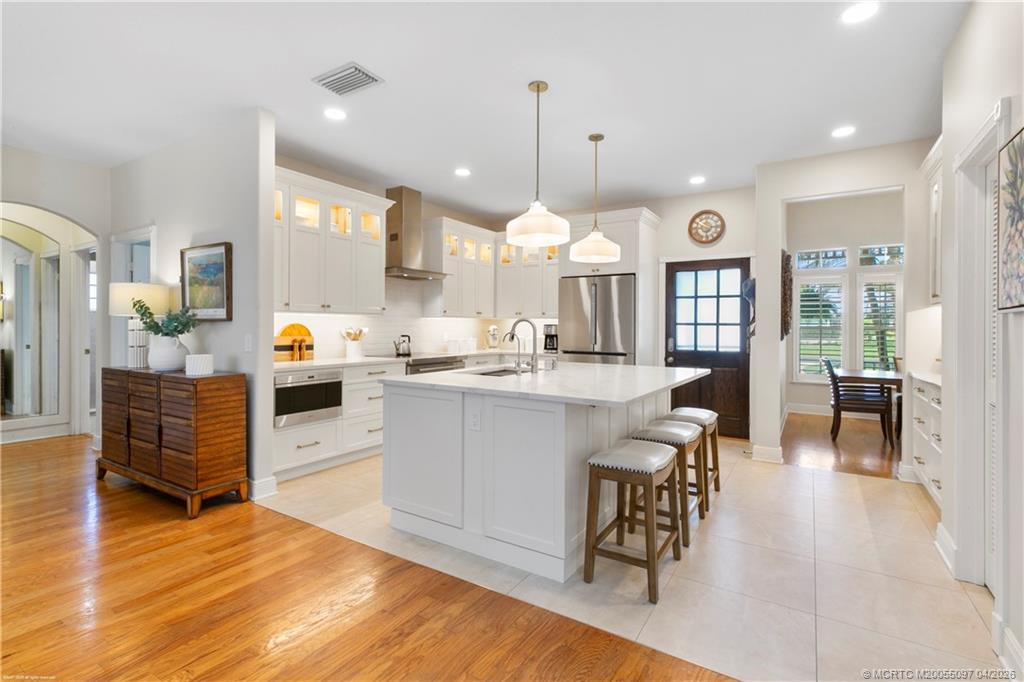 5661 SW Orchid Bay Drive