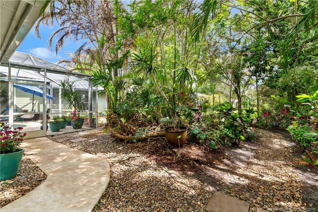 5661 SW Orchid Bay Drive