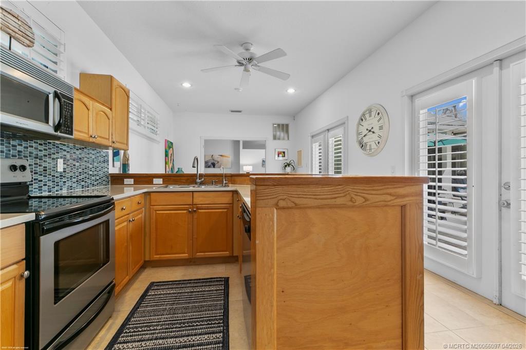 5661 SW Orchid Bay Drive