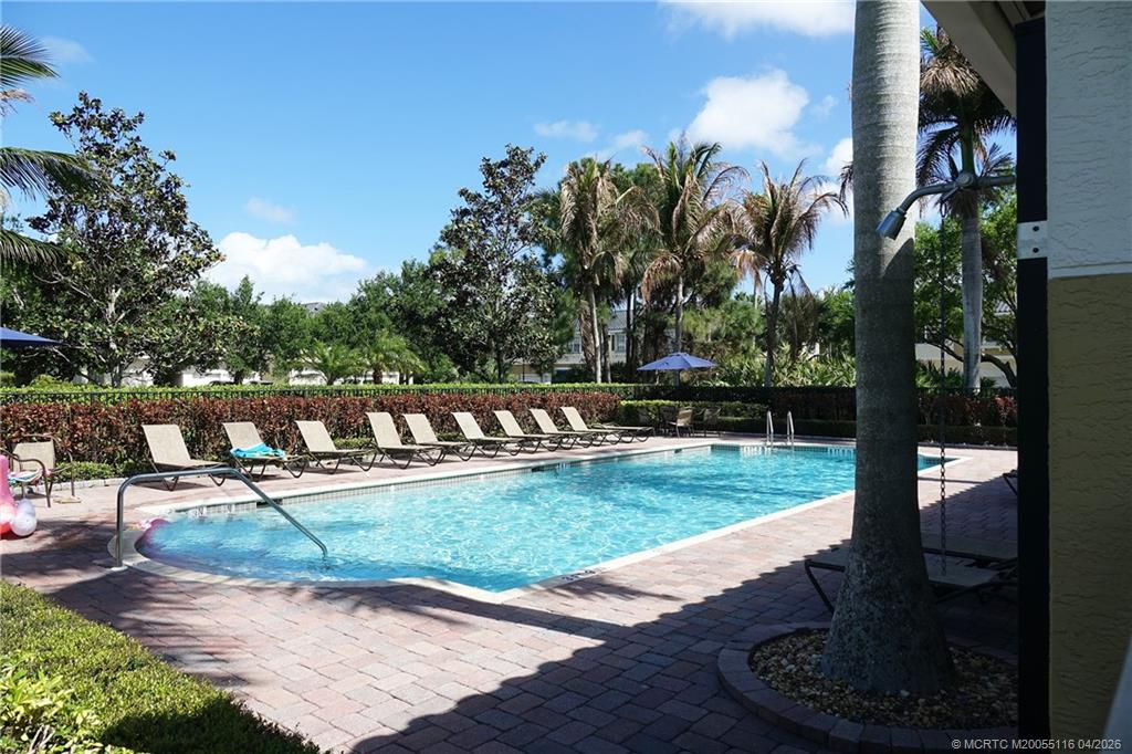 3041 SE Lexington Lakes Drive 104