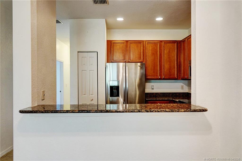 3041 SE Lexington Lakes Drive 104