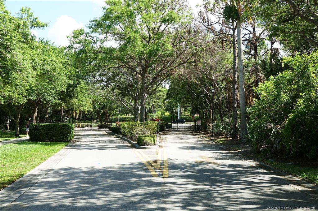 3041 SE Lexington Lakes Drive 104