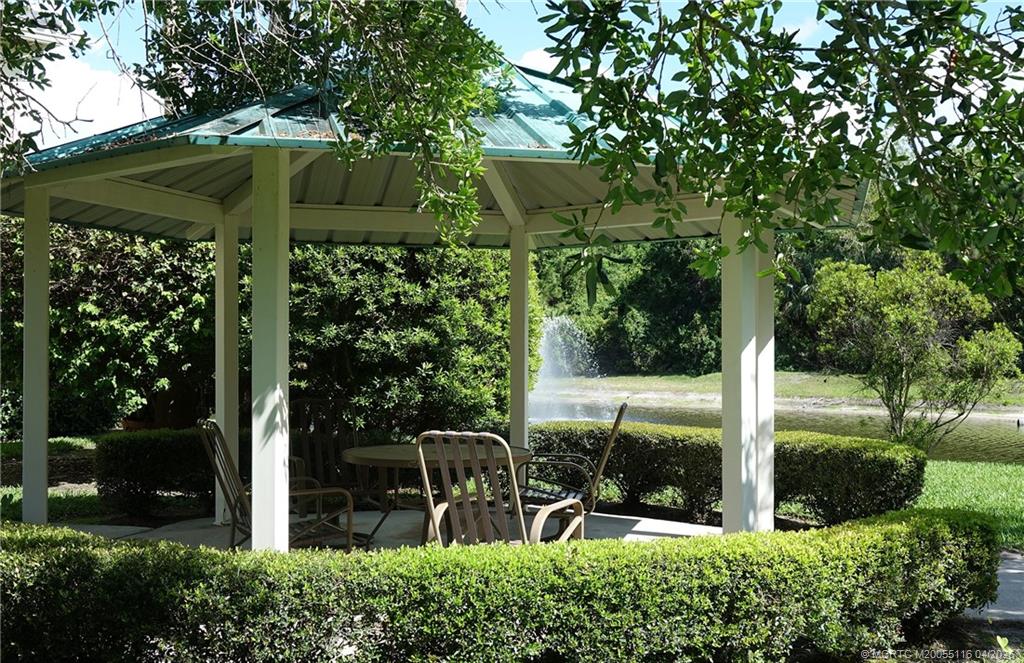 3041 SE Lexington Lakes Drive 104