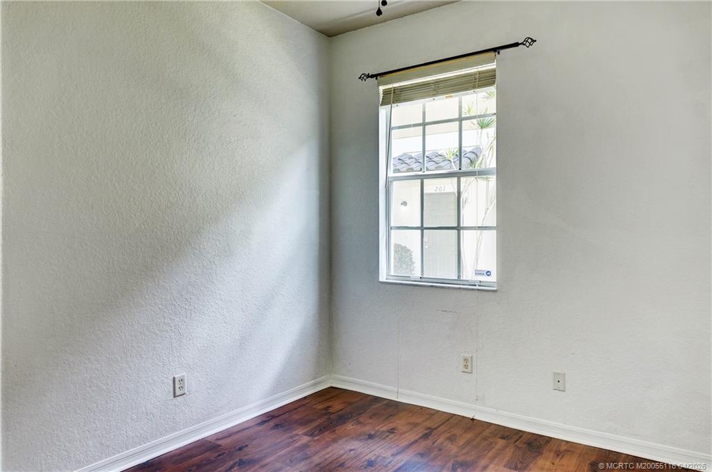 3041 SE Lexington Lakes Drive 104