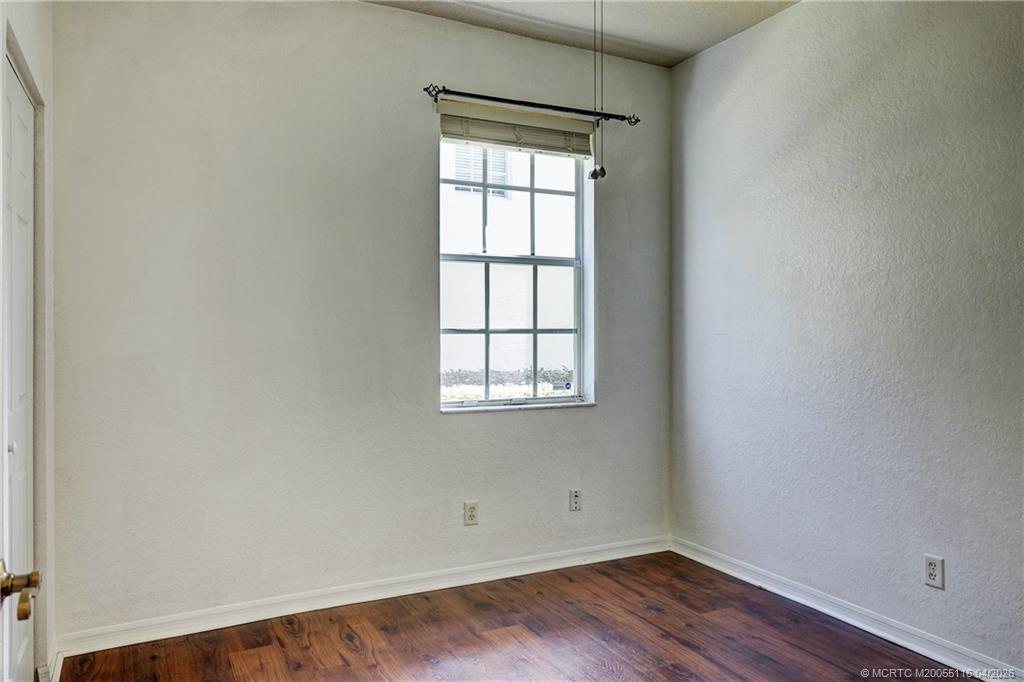 3041 SE Lexington Lakes Drive 104