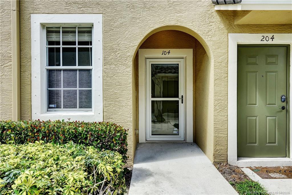 3041 SE Lexington Lakes Drive 104