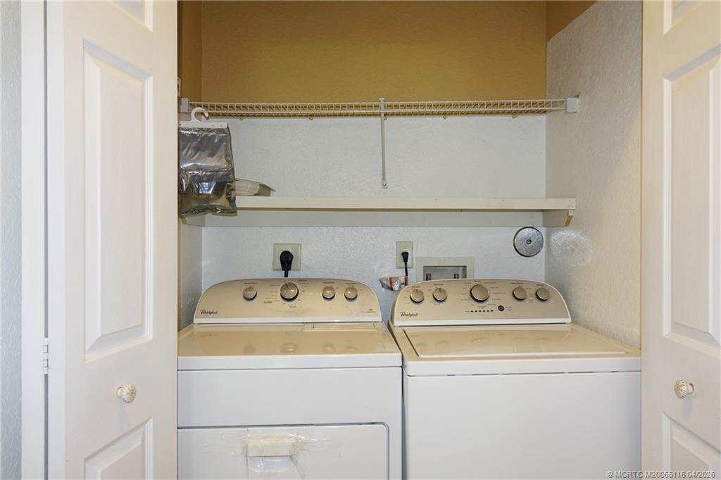 3041 SE Lexington Lakes Drive 104