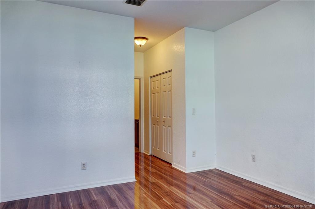 3041 SE Lexington Lakes Drive 104