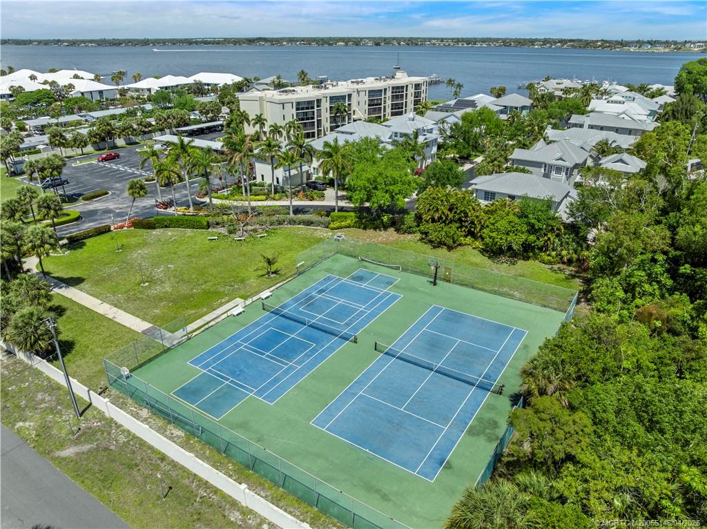 150 SE Four Winds Drive B401