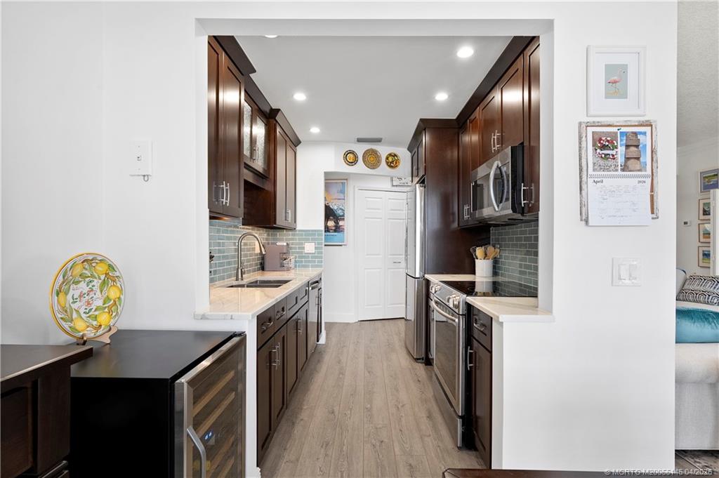 150 SE Four Winds Drive B401