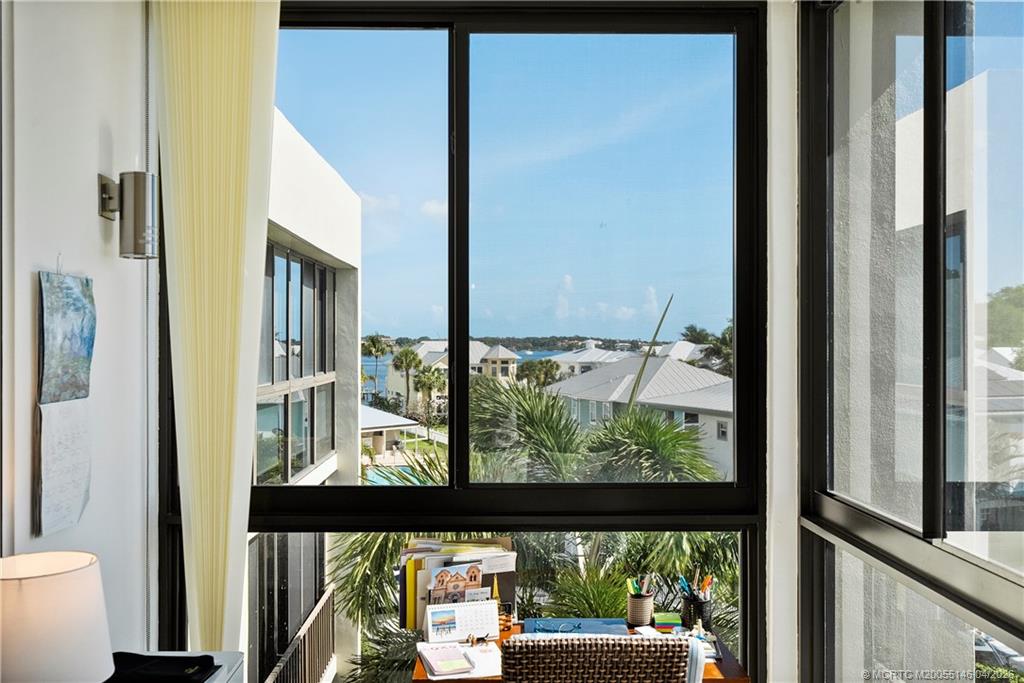 150 SE Four Winds Drive B401