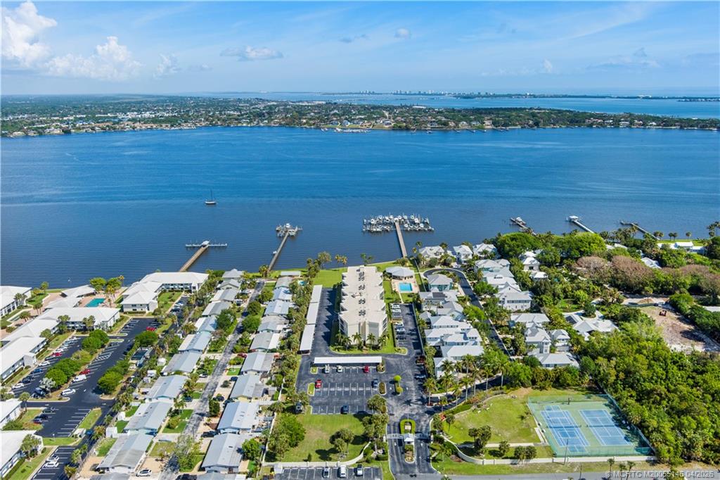 150 SE Four Winds Drive B401