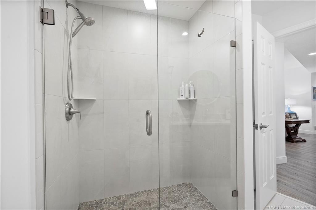 150 SE Four Winds Drive B401