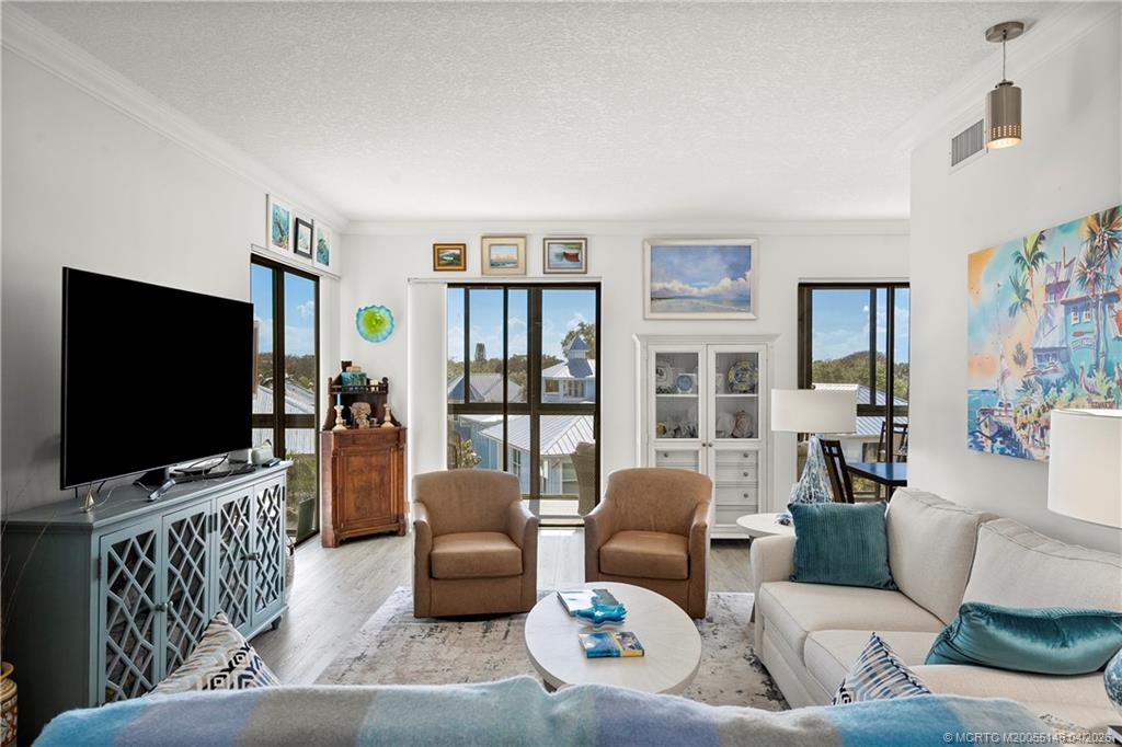 150 SE Four Winds Drive B401