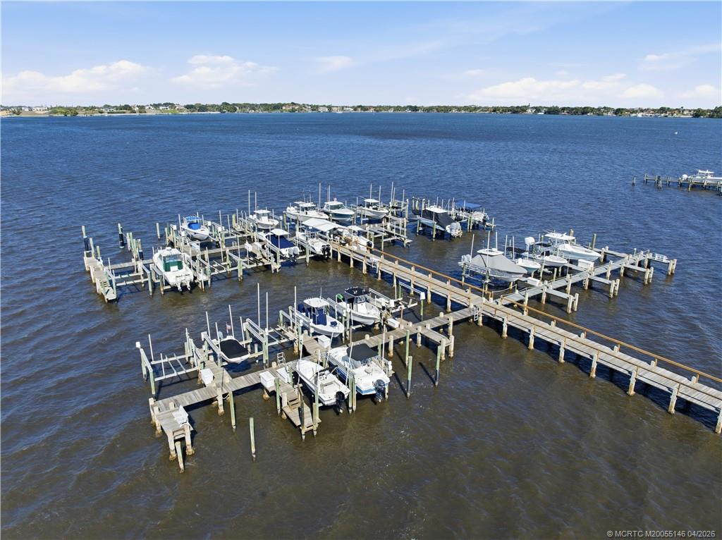 150 SE Four Winds Drive B401