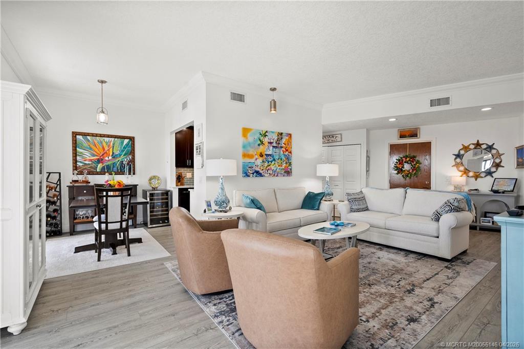 150 SE Four Winds Drive B401