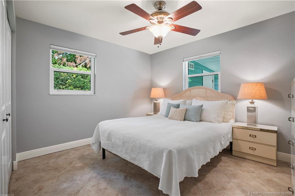 1114 NE Orange Avenue