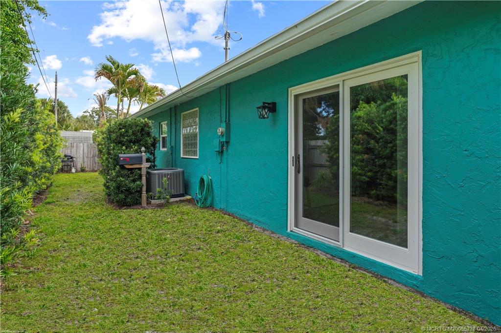 1114 NE Orange Avenue