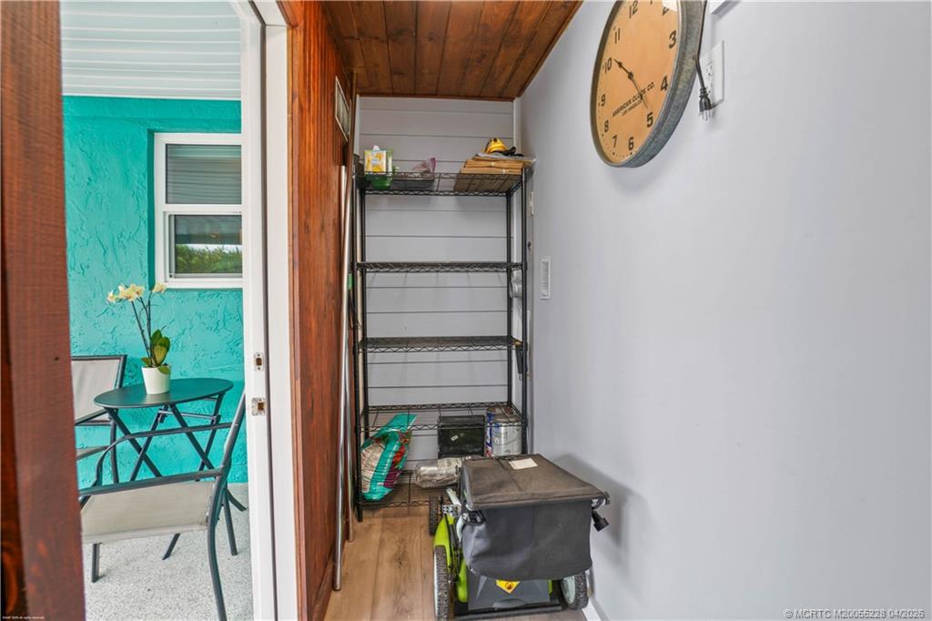 1114 NE Orange Avenue