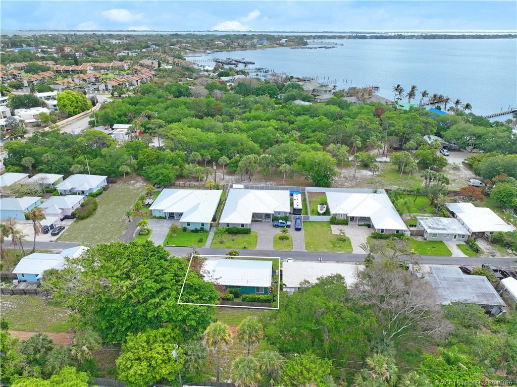 1114 NE Orange Avenue