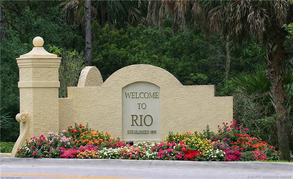 1114 NE Orange Avenue