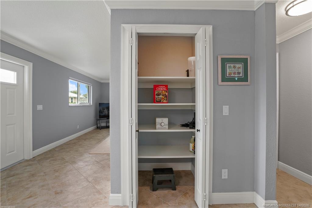 1114 NE Orange Avenue