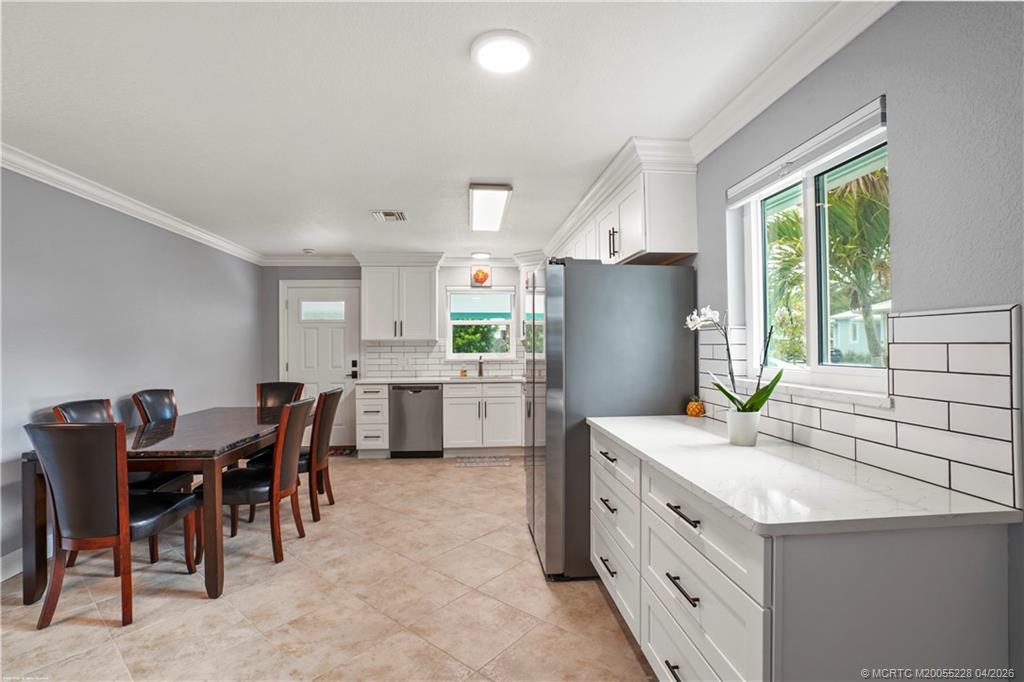 1114 NE Orange Avenue