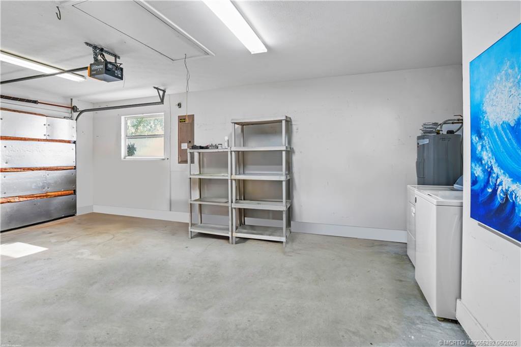 896 SW 34th Terrace