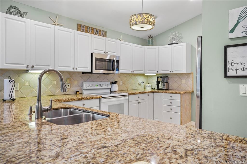 896 SW 34th Terrace