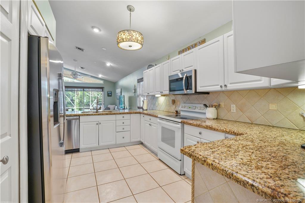 896 SW 34th Terrace