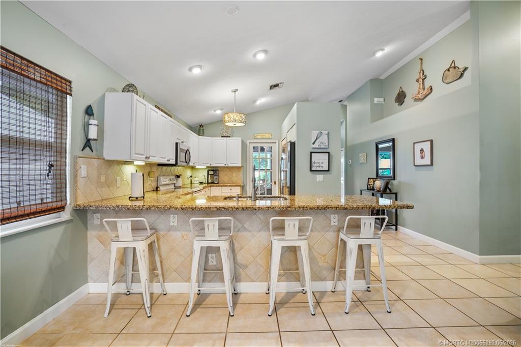 896 SW 34th Terrace