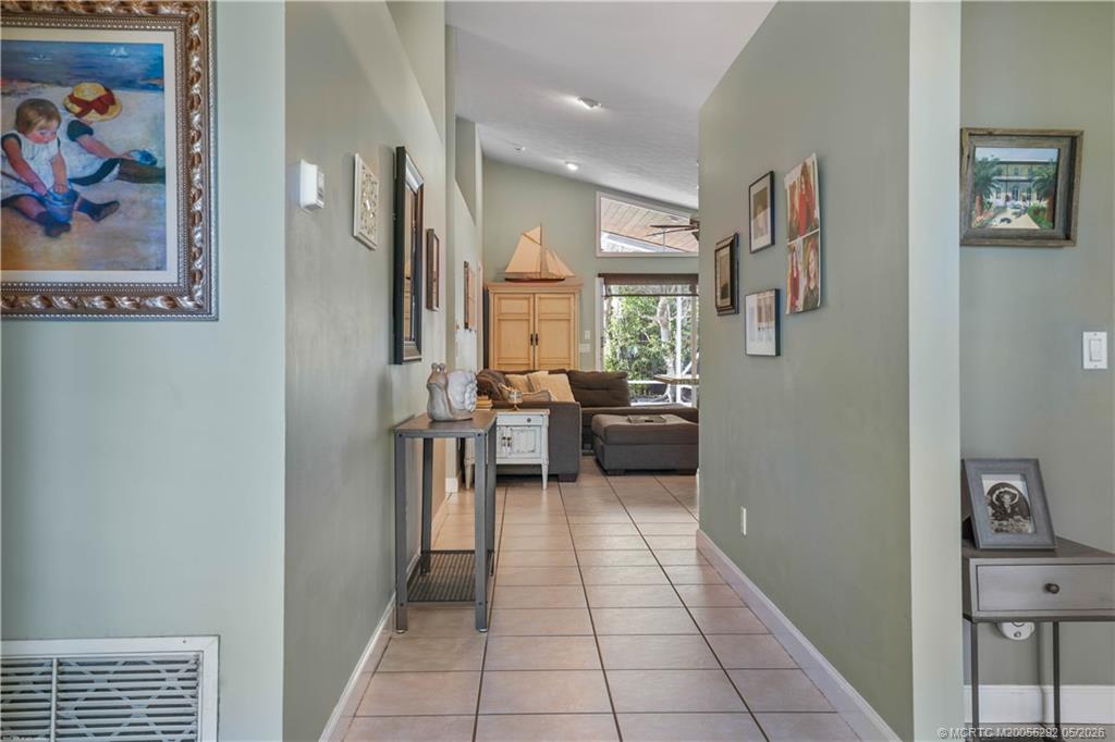 896 SW 34th Terrace