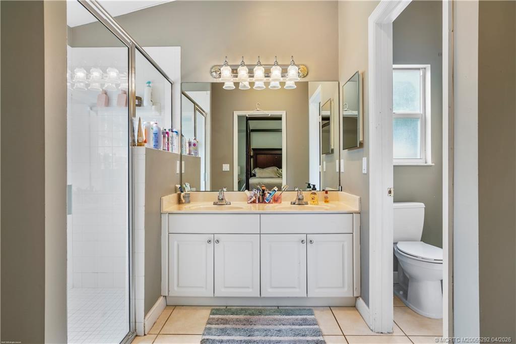 896 SW 34th Terrace