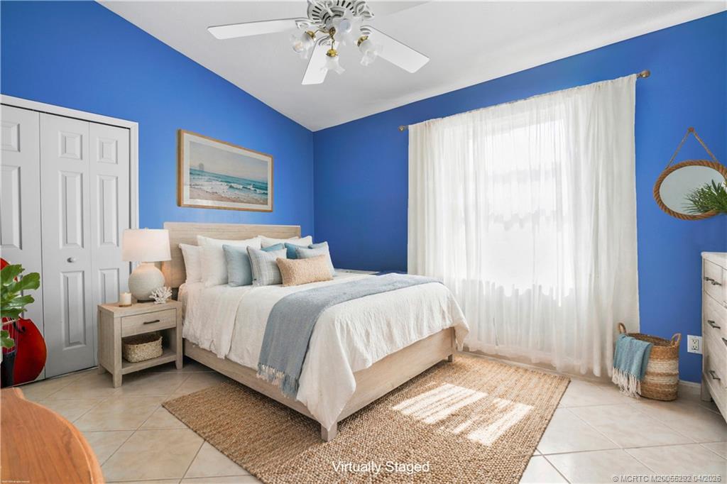 896 SW 34th Terrace
