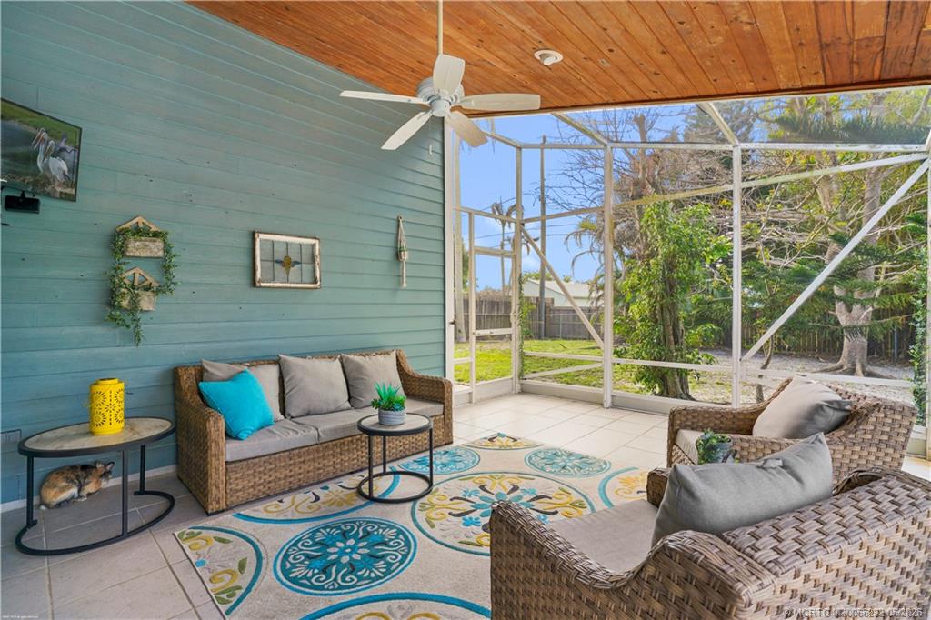 896 SW 34th Terrace