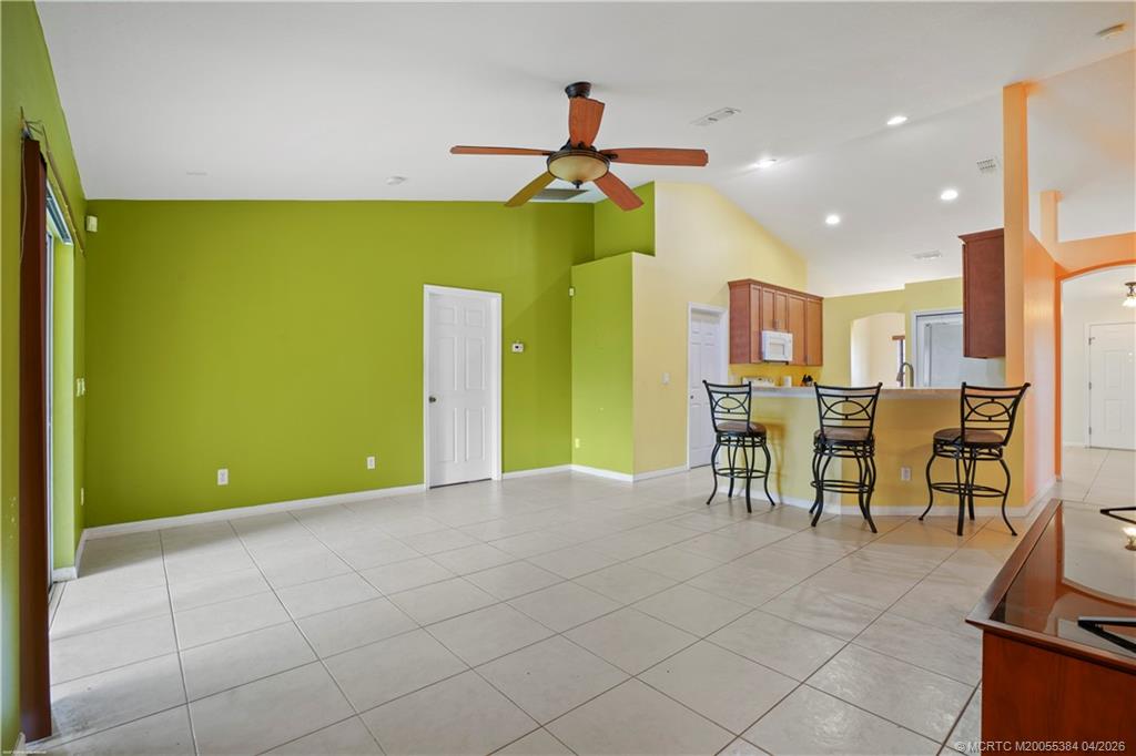 2009 SW Monterrey Lane