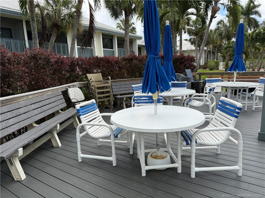 175 SE Saint Lucie Blvd H207