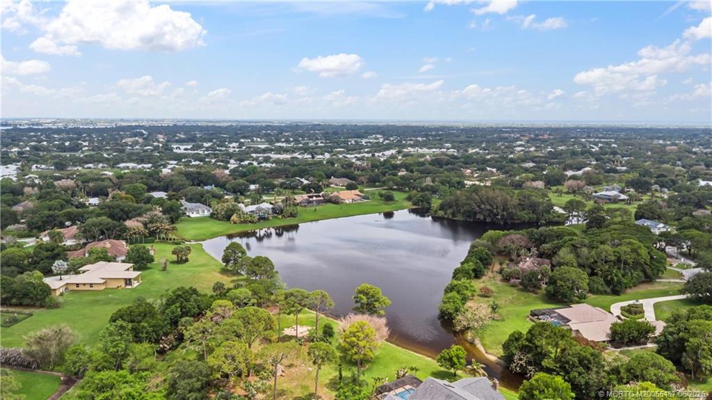 2001 SW Racquet Club Drive