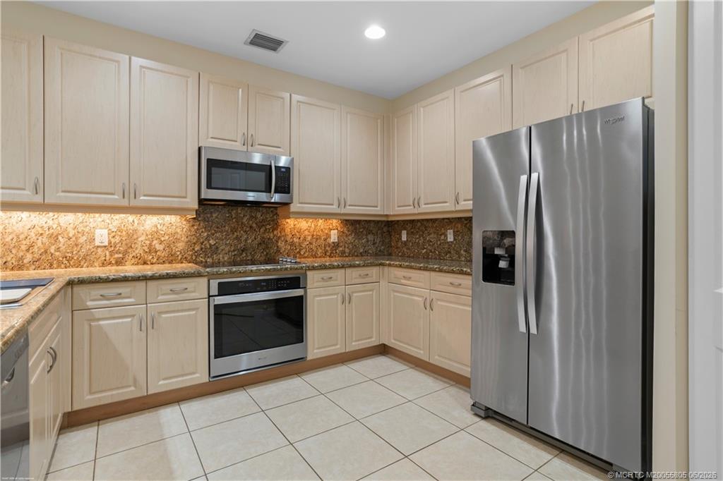 2408 SW Island Creek Trail