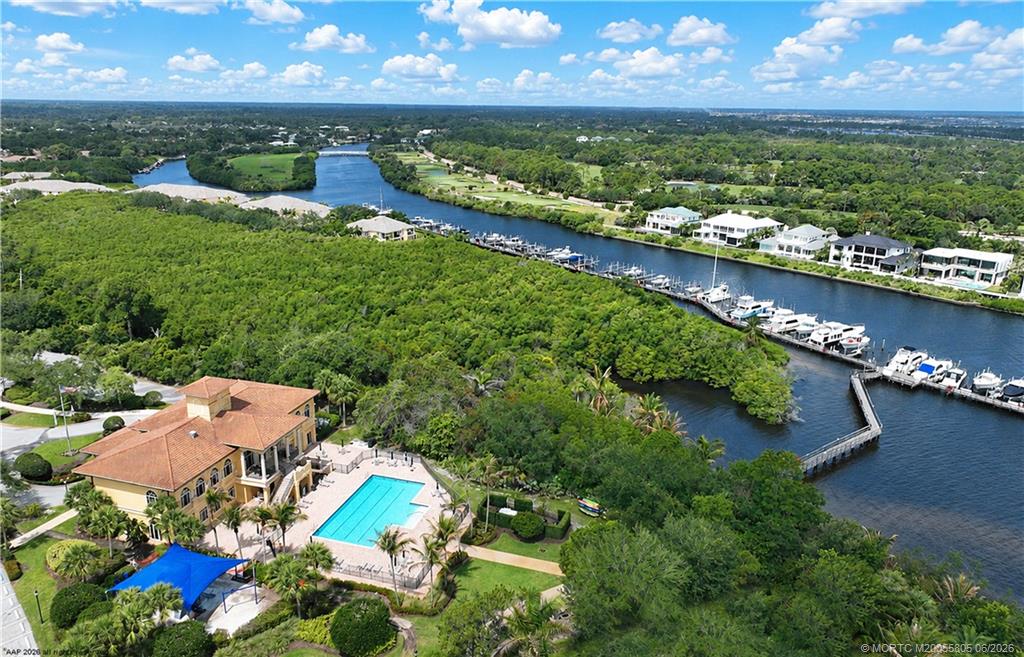 2408 SW Island Creek Trail