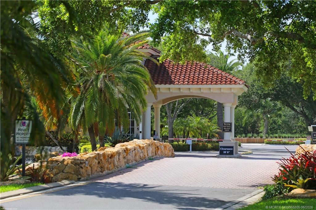 2408 SW Island Creek Trail