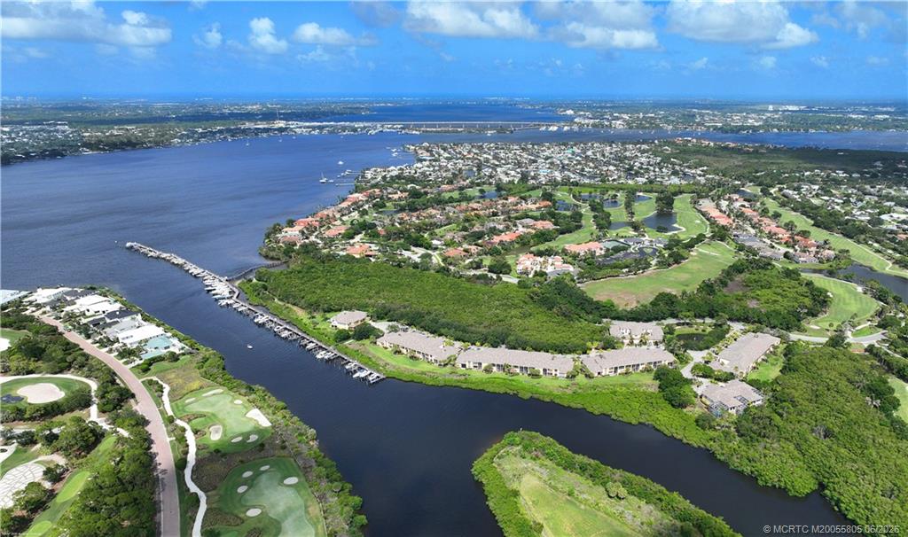 2408 SW Island Creek Trail