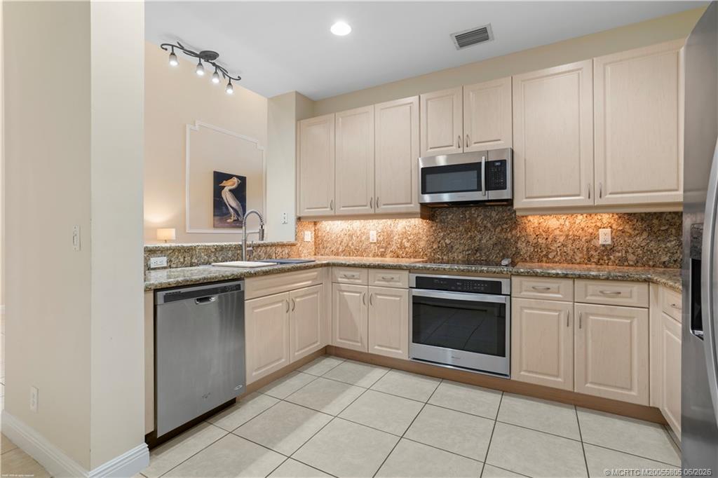 2408 SW Island Creek Trail