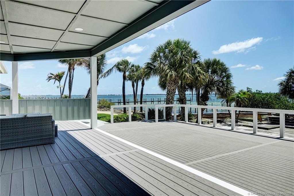 114 N Sewalls Point Road