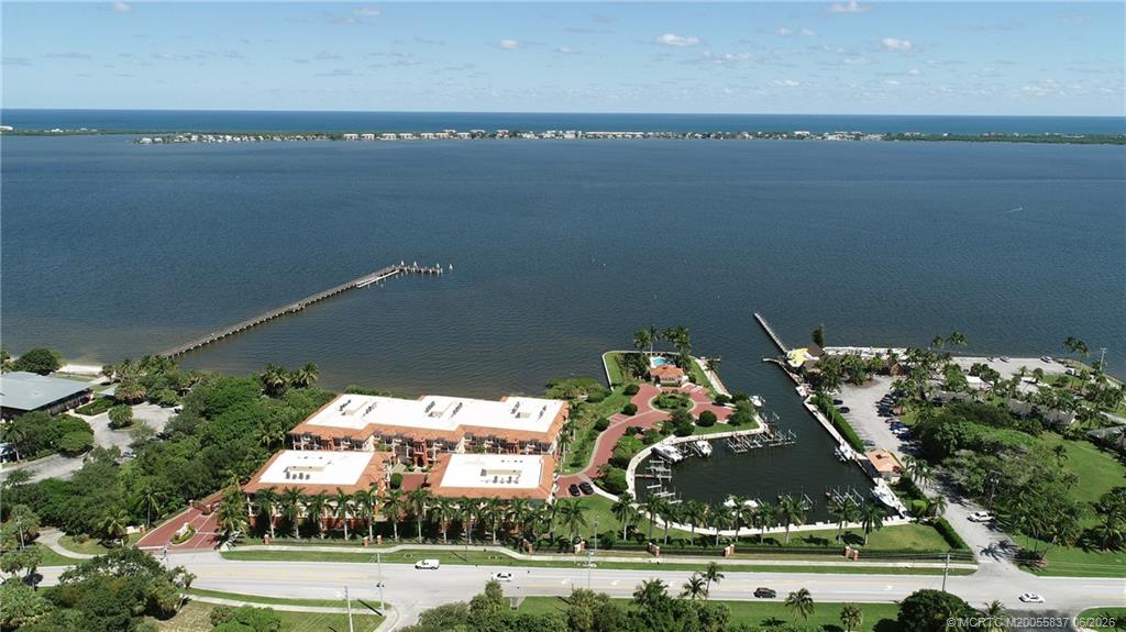 1532 NE Outrigger Landings Drive