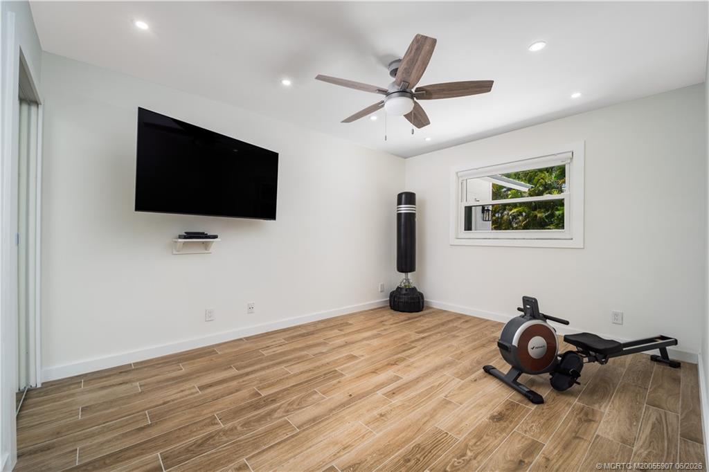 10 Ridgeland Drive