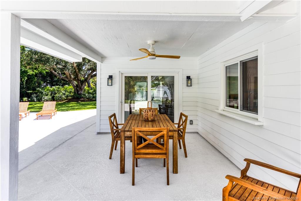 10 Ridgeland Drive