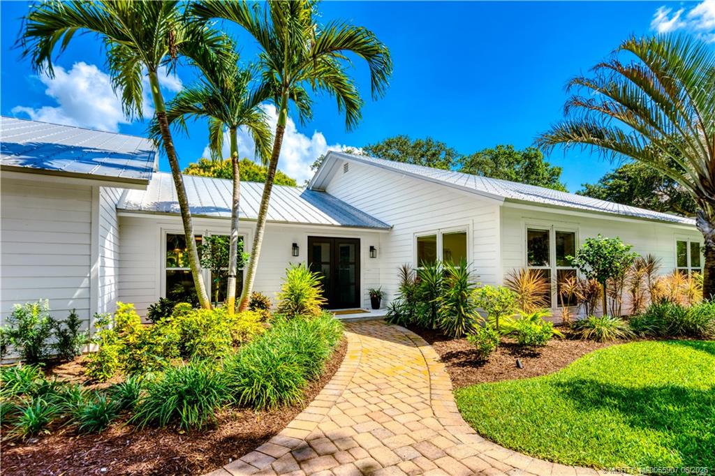 10 Ridgeland Drive