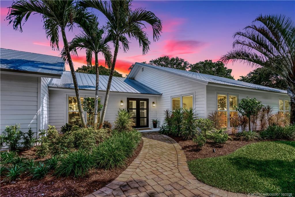 10 Ridgeland Drive