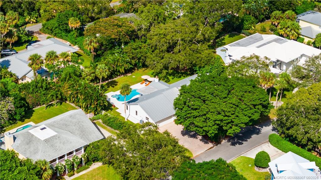 10 Ridgeland Drive